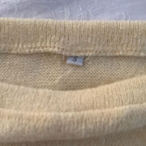 Women’s Sweater size S Cream Side Zipper - Picture 6 of 10